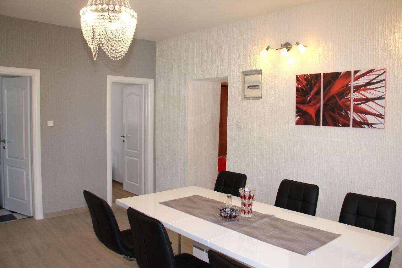 Apartmani Corleone Bilice Kültér fotó