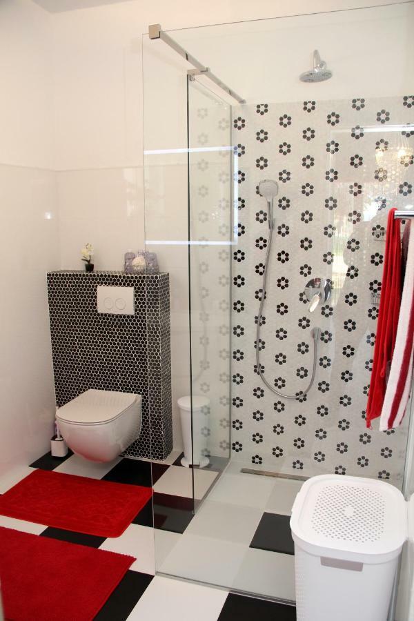 Apartmani Corleone Bilice Kültér fotó