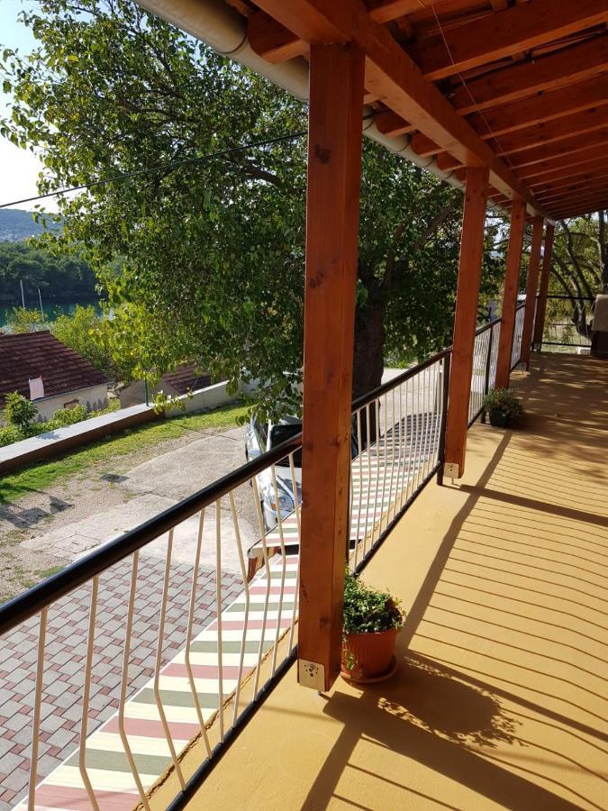 Apartmani Corleone Bilice Kültér fotó